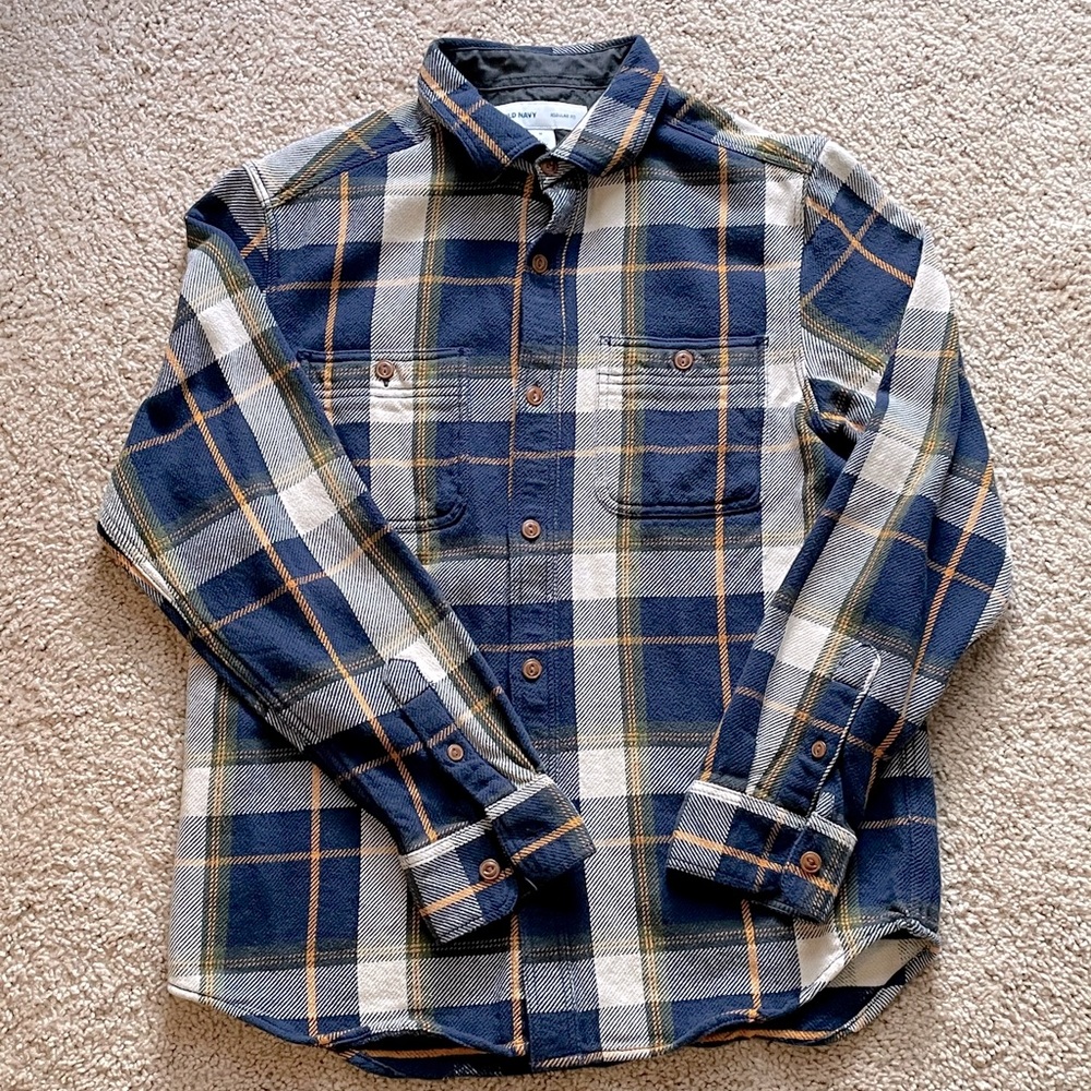 Old Navy men’s plaid shirt